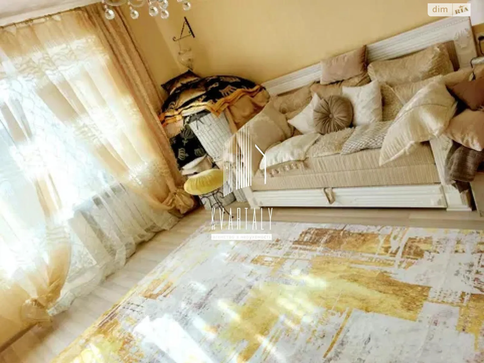 Продается 3-комнатная квартира 90 кв. м в Киеве, пл. Леси Украинки, 24 - фото 1