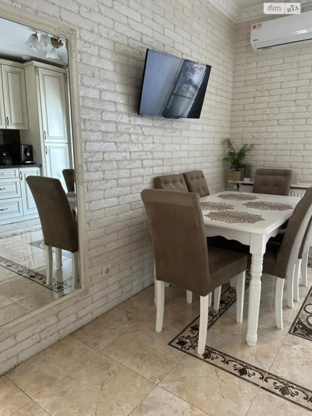 Продається 2-кімнатна квартира 61 кв. м у Івано-Франківську, вул. Івасюка, 7 - фото 1