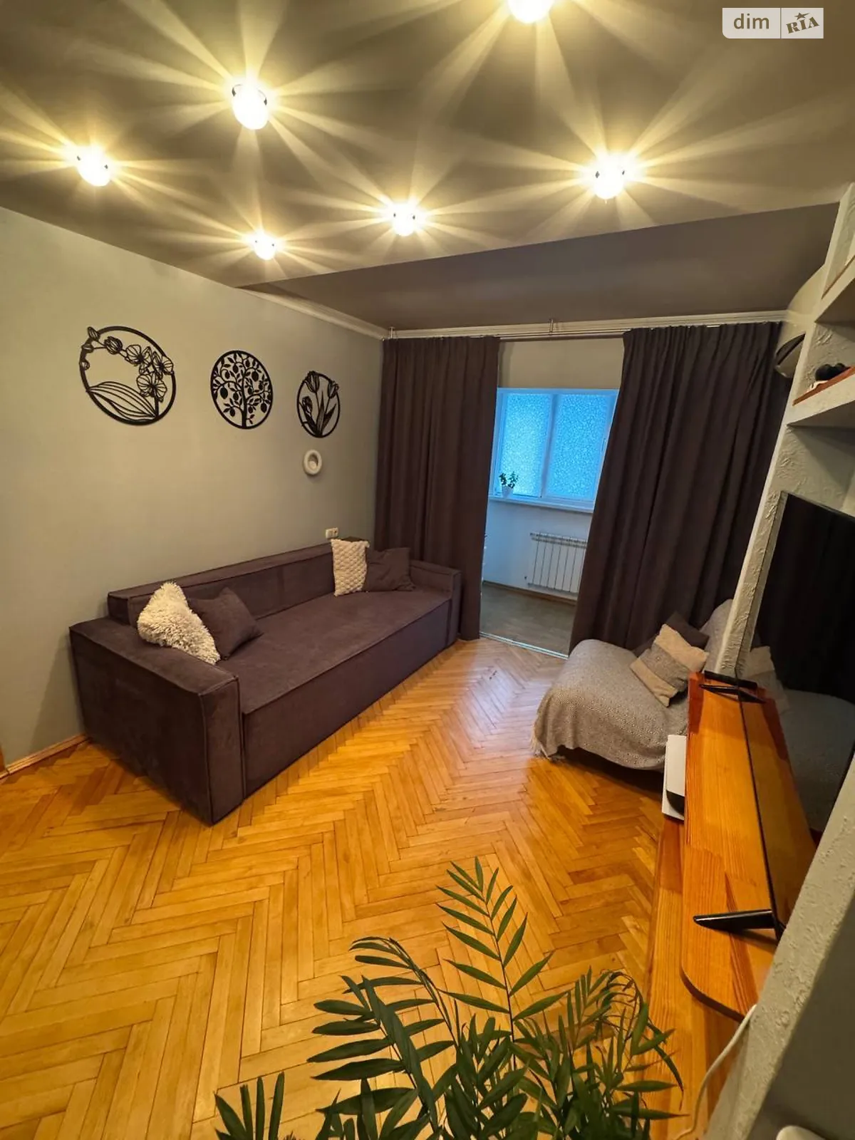 Продается 1-комнатная квартира 32 кв. м в Киеве, ул. Симиренко, 28 - фото 1