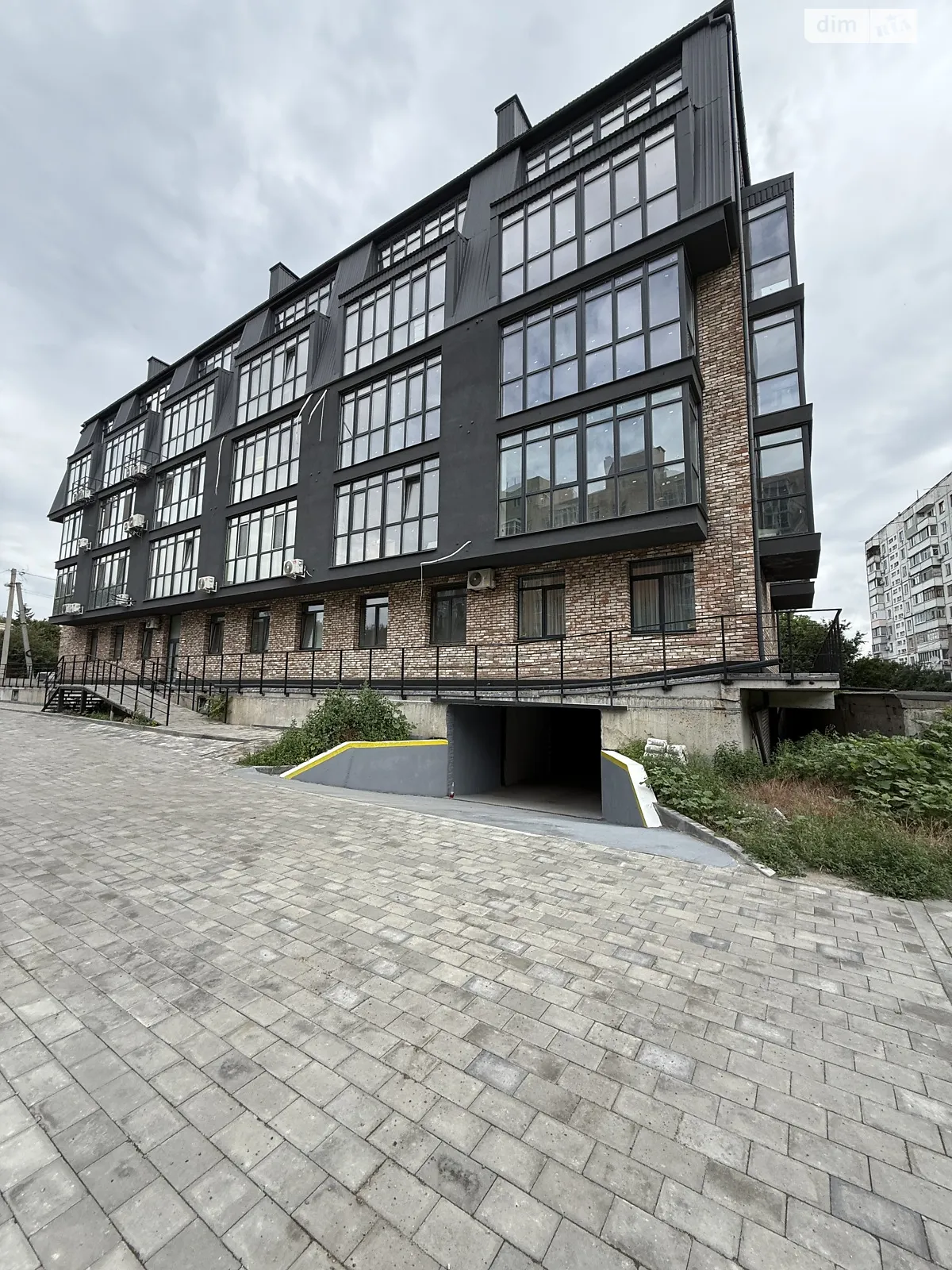 Сдается в аренду подземный паркинг под легковое авто на 15 кв. м, цена: 3500 грн - фото 1