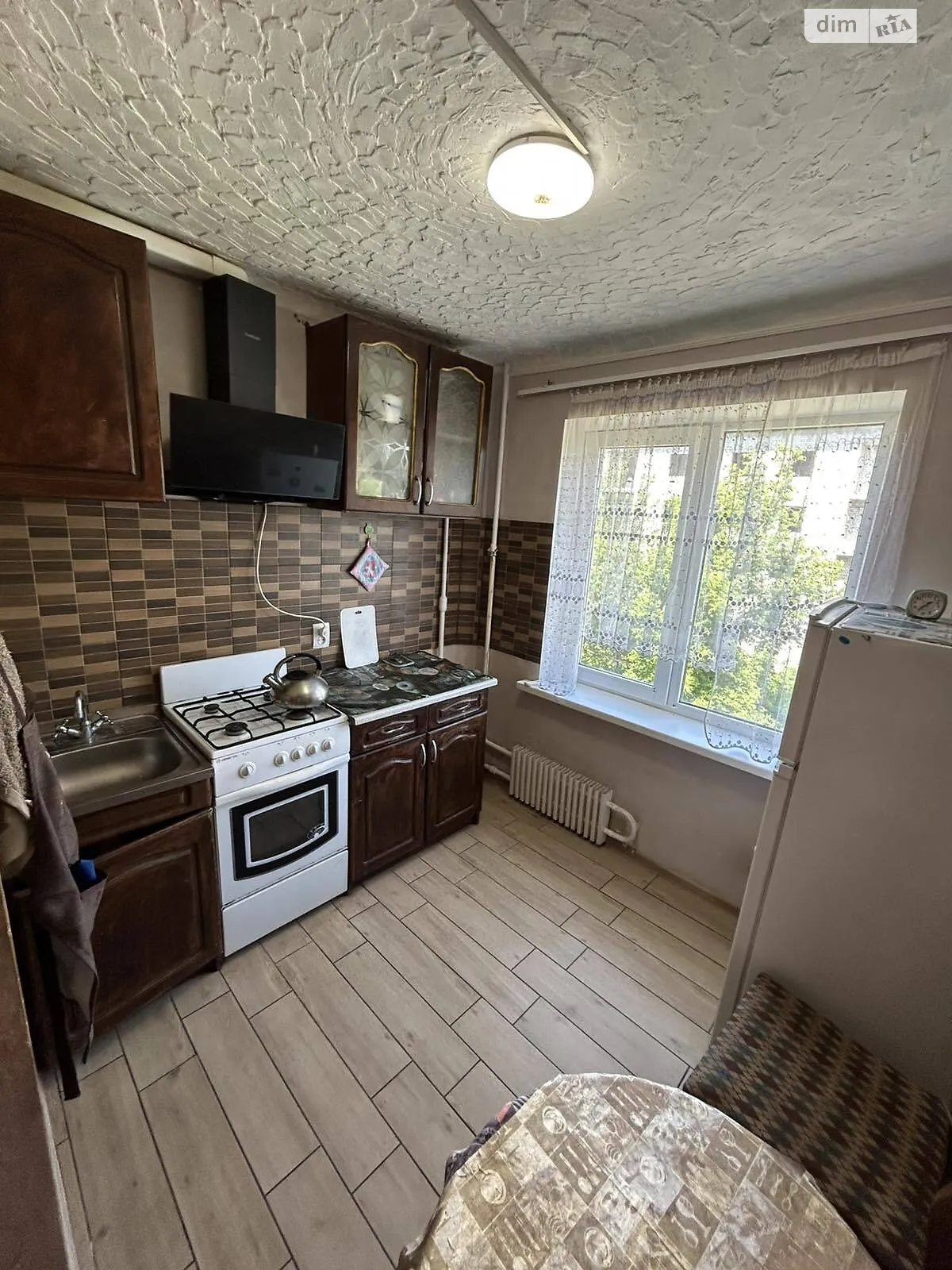 Продається 2-кімнатна квартира 45 кв. м у Подвірках, вул. Курязька, 10 - фото 1