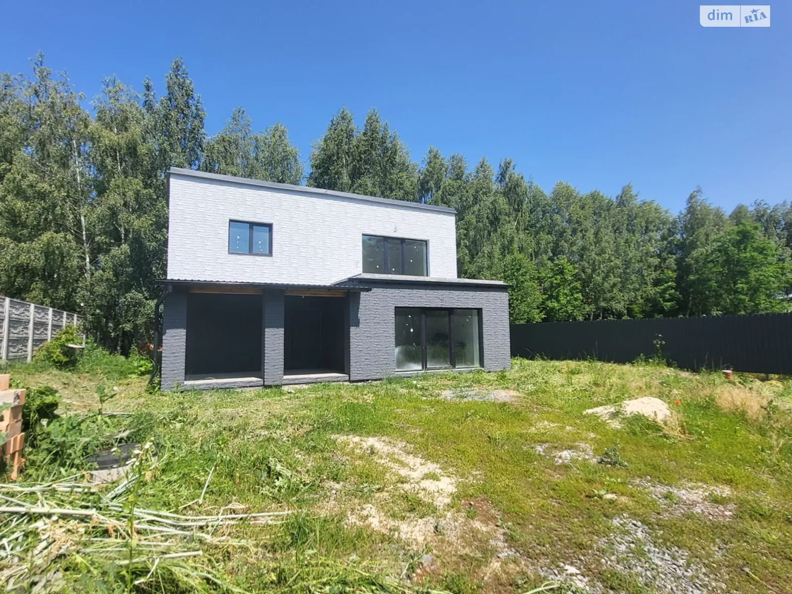 Продается дом на 2 этажа 142 кв. м с садом, цена: 145000 $ - фото 1