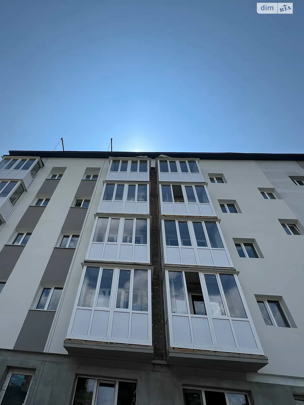 Продается 1-комнатная квартира 226 кв. м в Бородянке, цена: 29000 $ - фото 1