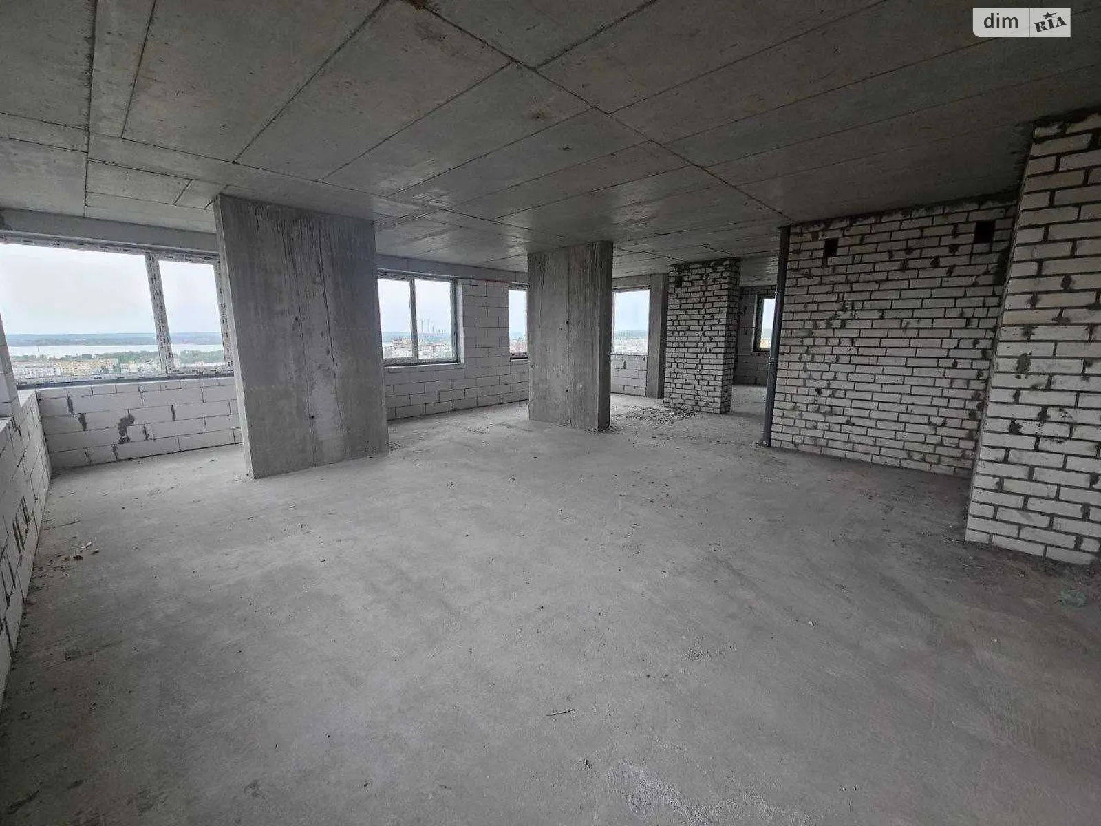 Продается 3-комнатная квартира 80 кв. м в Днепре, ул. Мандрыковская, 298 - фото 1