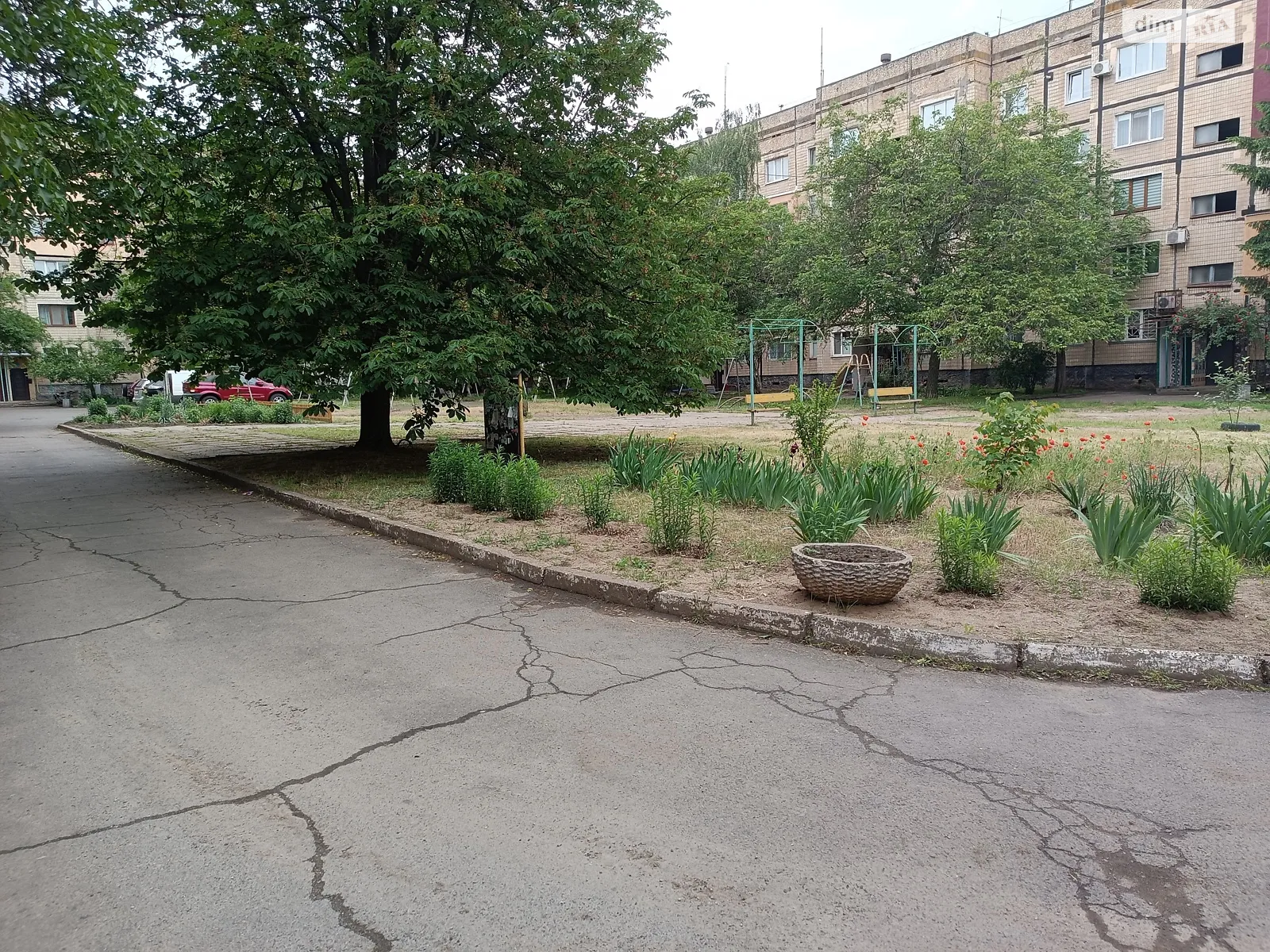 Продается 3-комнатная квартира 61.4 кв. м в Кривом Роге, ул. Щорса, 42 - фото 1