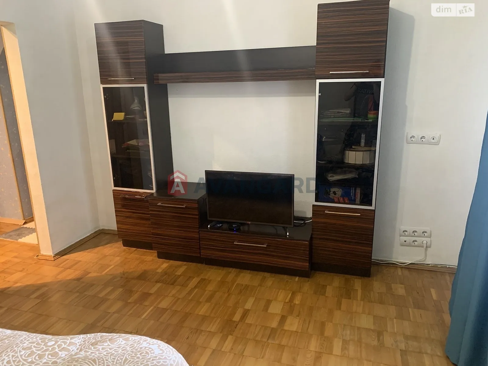 Продается 1-комнатная квартира 37 кв. м в Киеве, Харьковское шоссе, 180/21 - фото 1
