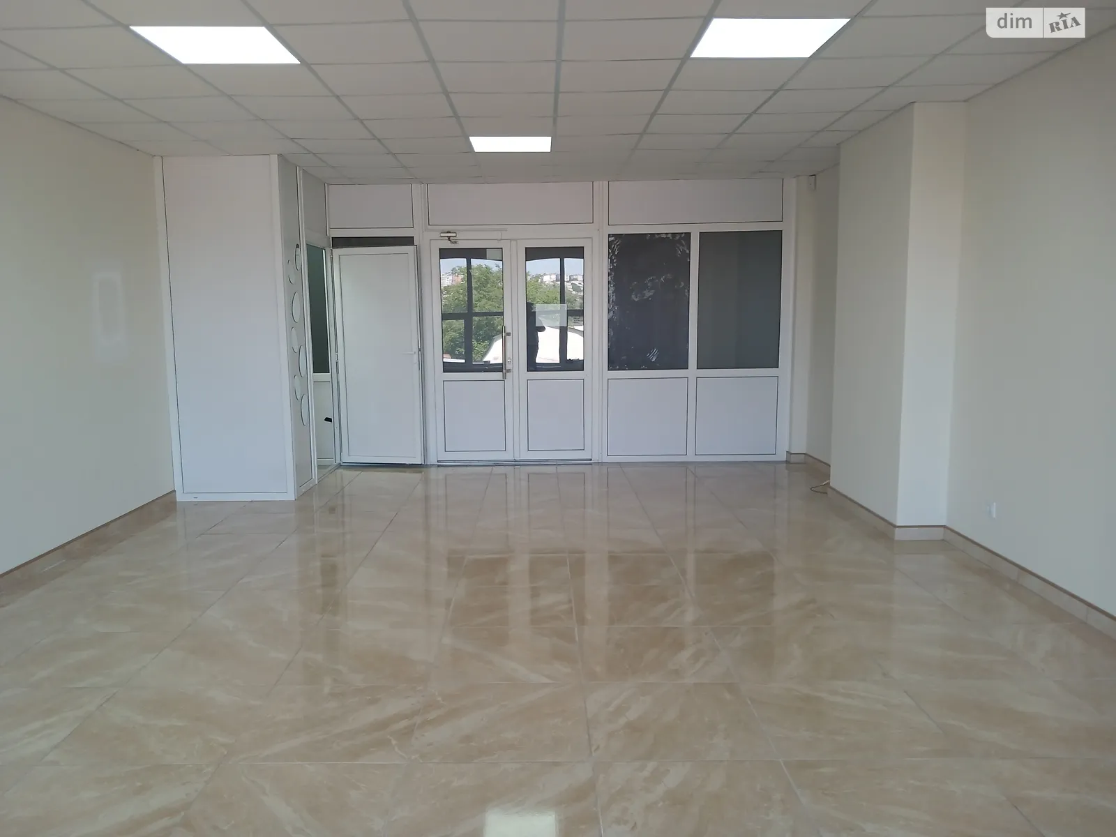 Здається в оренду офіс 49 кв. м в бізнес-центрі, цена: 15000 грн - фото 1