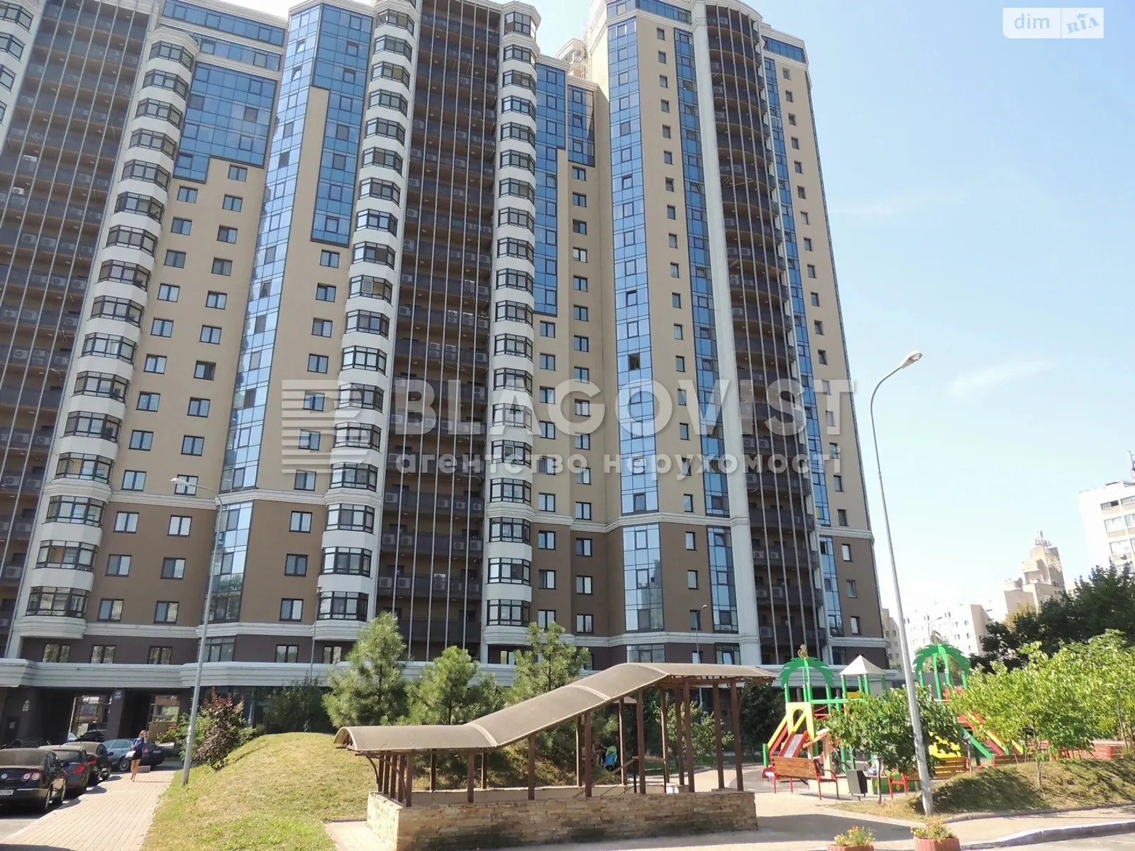 Продается 3-комнатная квартира 100 кв. м в Киеве, ул. Дегтяревская, 25А - фото 1