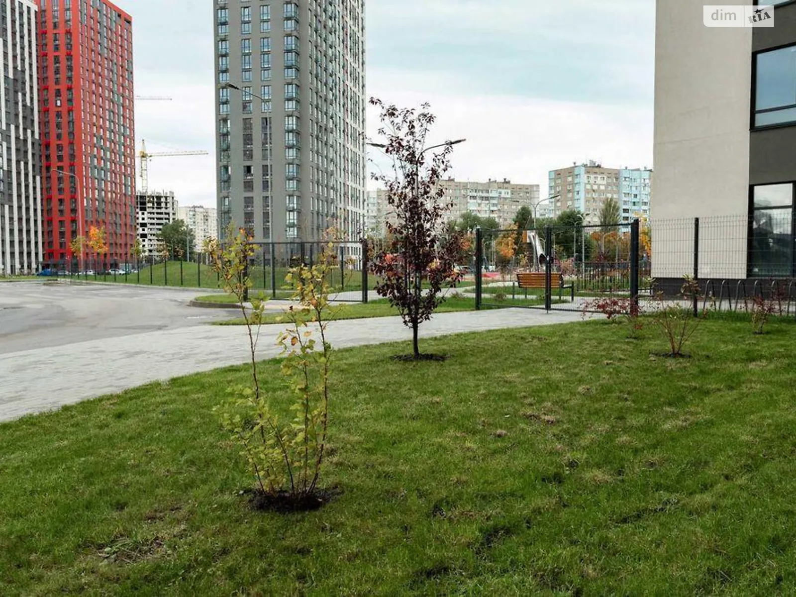 Продается 3-комнатная квартира 90 кв. м в Киеве, ул. Всеволода Змиенко, 19 - фото 1