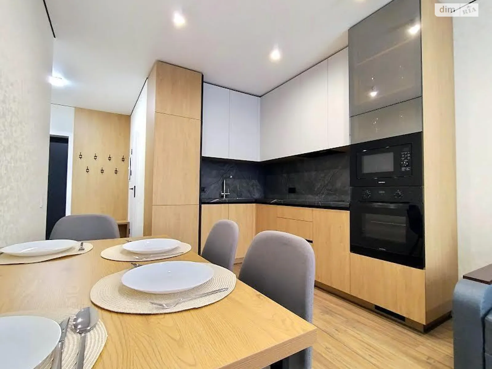 Продается 1-комнатная квартира 44 кв. м в Киеве, ул. Семьи Кристеров, 14Б - фото 1