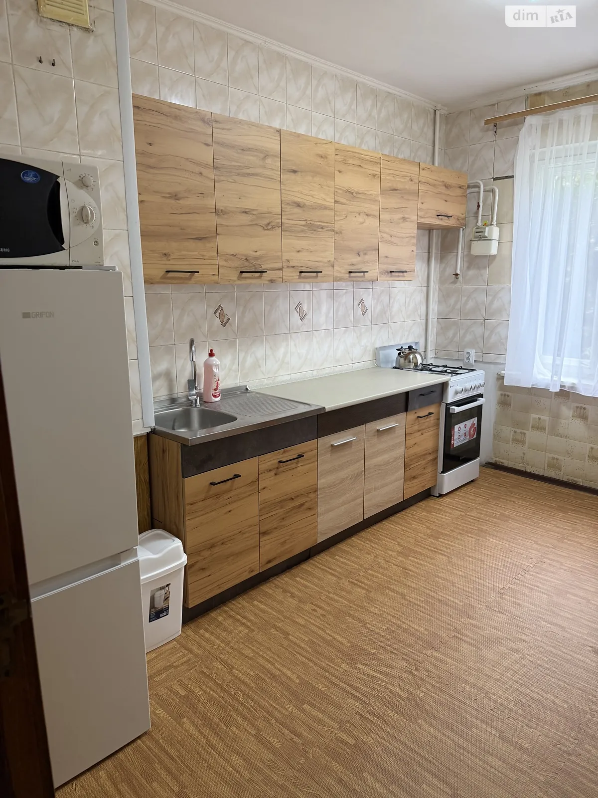 Здається в оренду 3-кімнатна квартира у Одесі, вул. Незалежності - фото 1