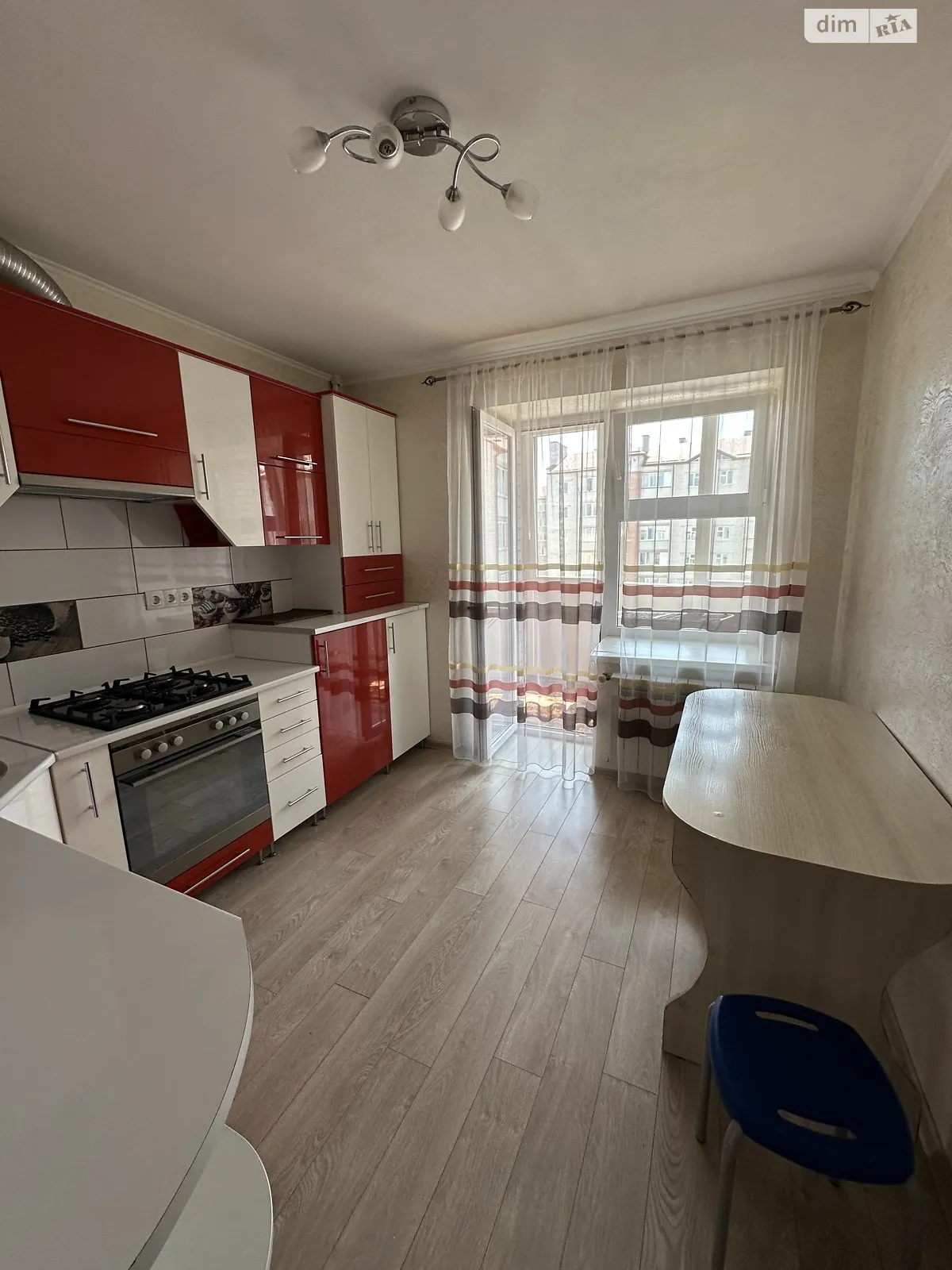 Сдается в аренду 1-комнатная квартира 38.2 кв. м в, цена: 200 $ - фото 1