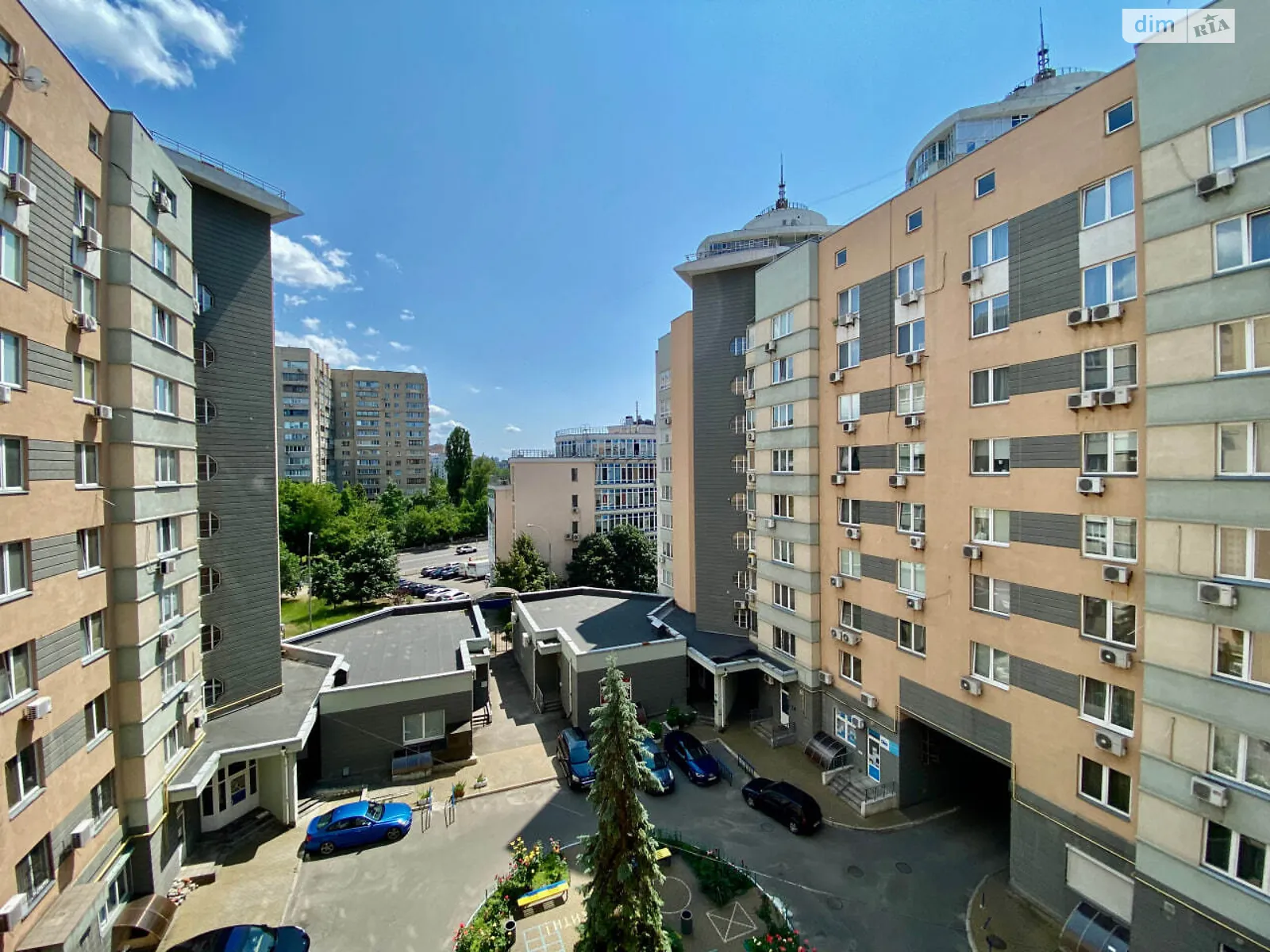 Здається в оренду 2-кімнатна квартира 79.6 кв. м у Києві, вул. Раїси Окіпної, 8 - фото 1