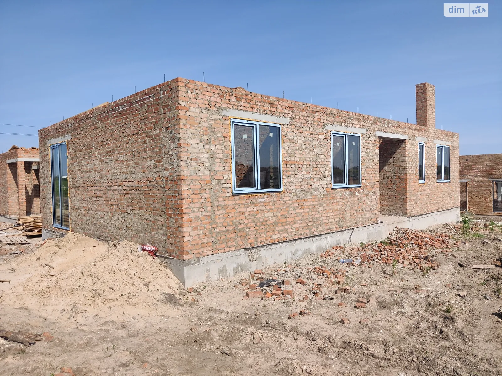 Продається одноповерховий будинок 100 кв. м з ділянкою, цена: 70000 $ - фото 1