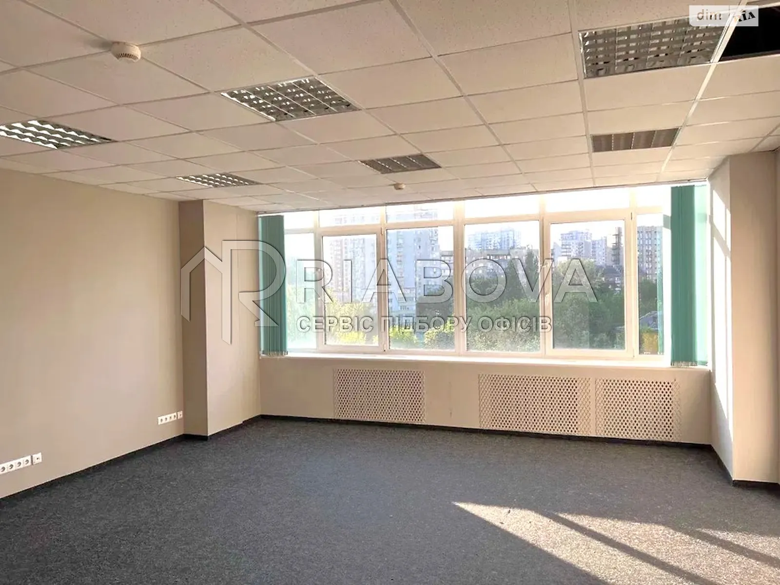 Сдается в аренду офис 159 кв. м в бизнес-центре, цена: 71550 грн - фото 1
