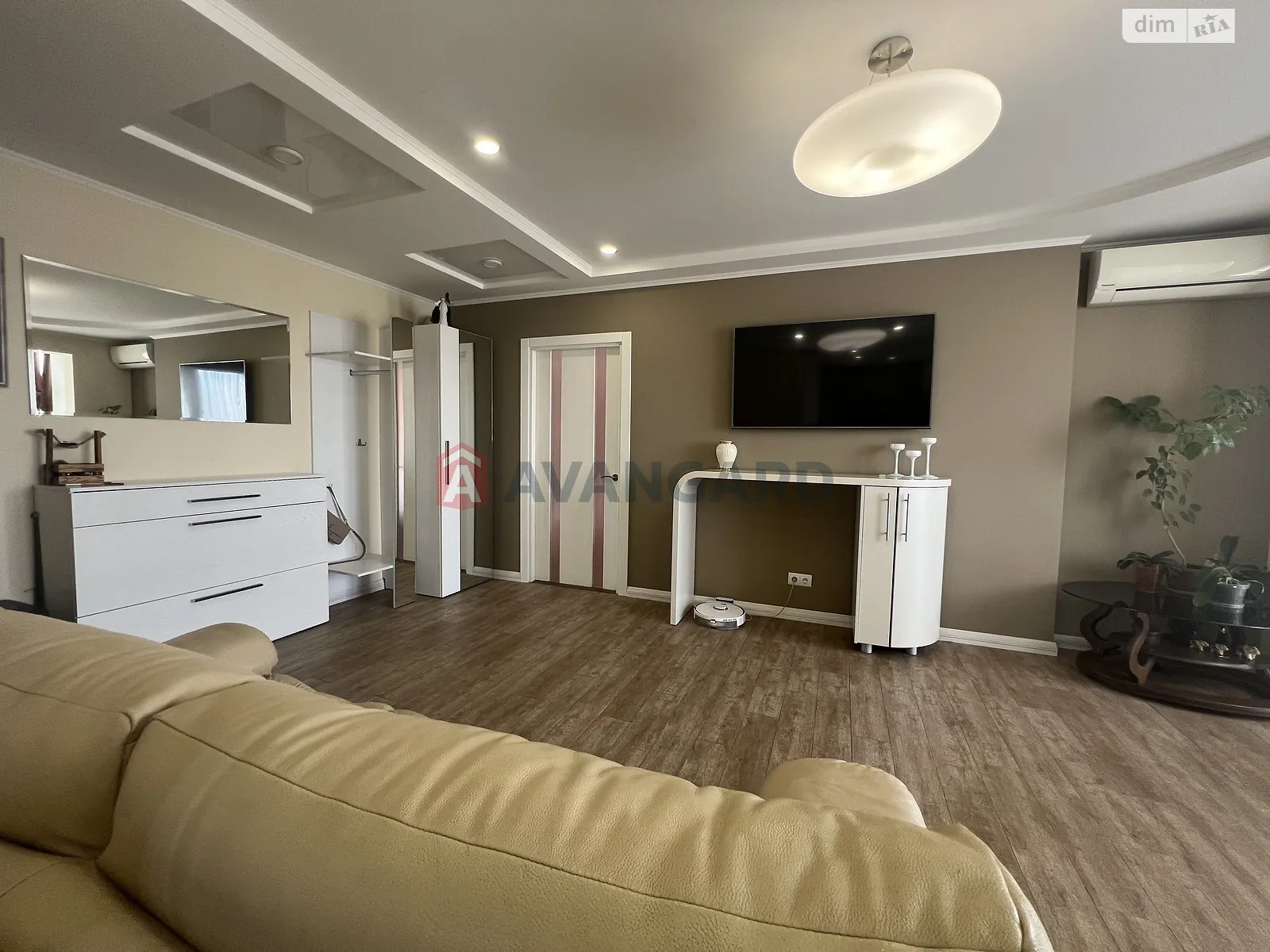 1-кімнатна квартира 55 кв. м у Запоріжжі, вул. Автозаводська, 50 - фото 1