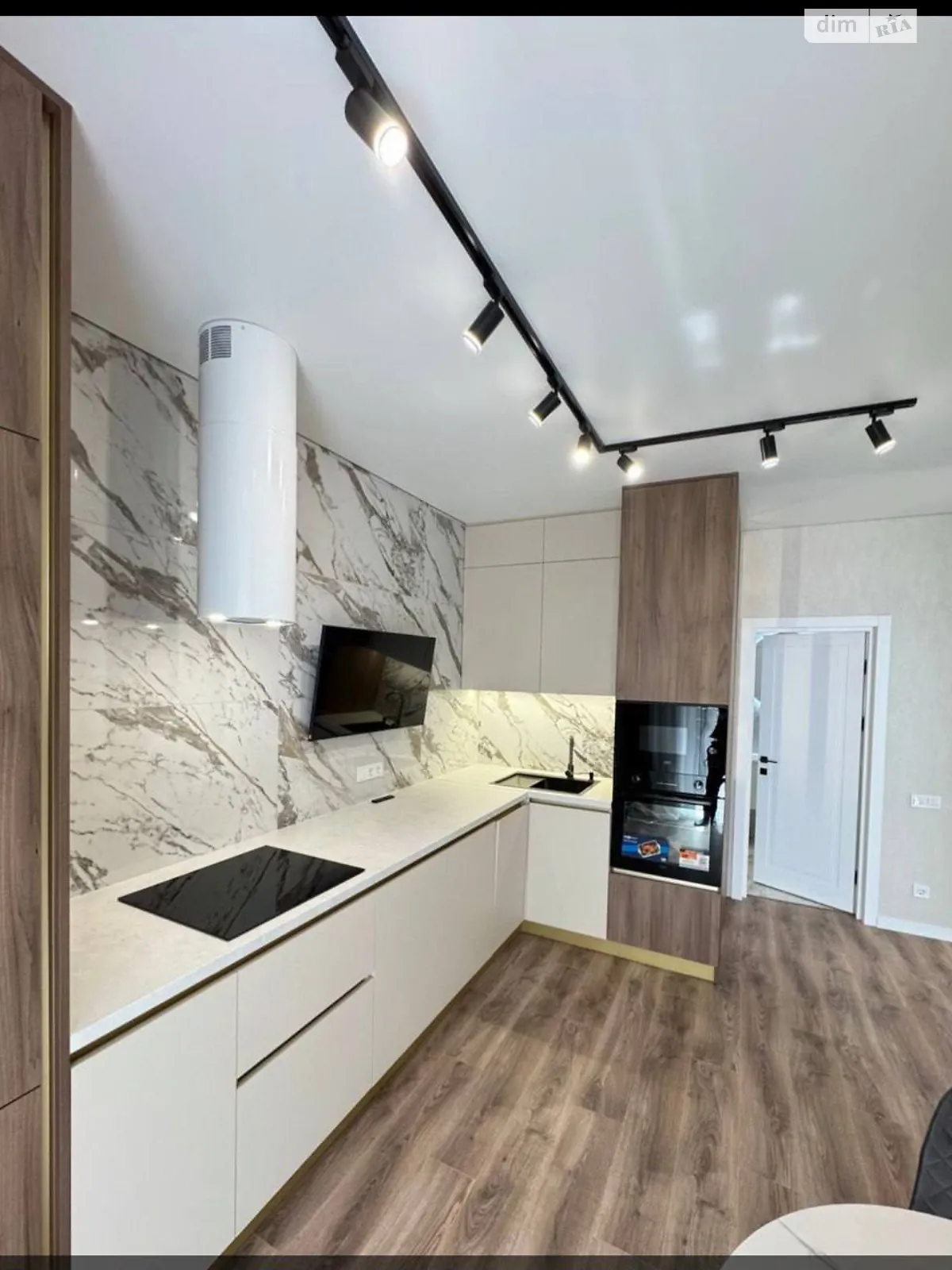 Продається 1-кімнатна квартира 43 кв. м у Одесі, вул. Краснова, 3 корпус 63 - фото 1