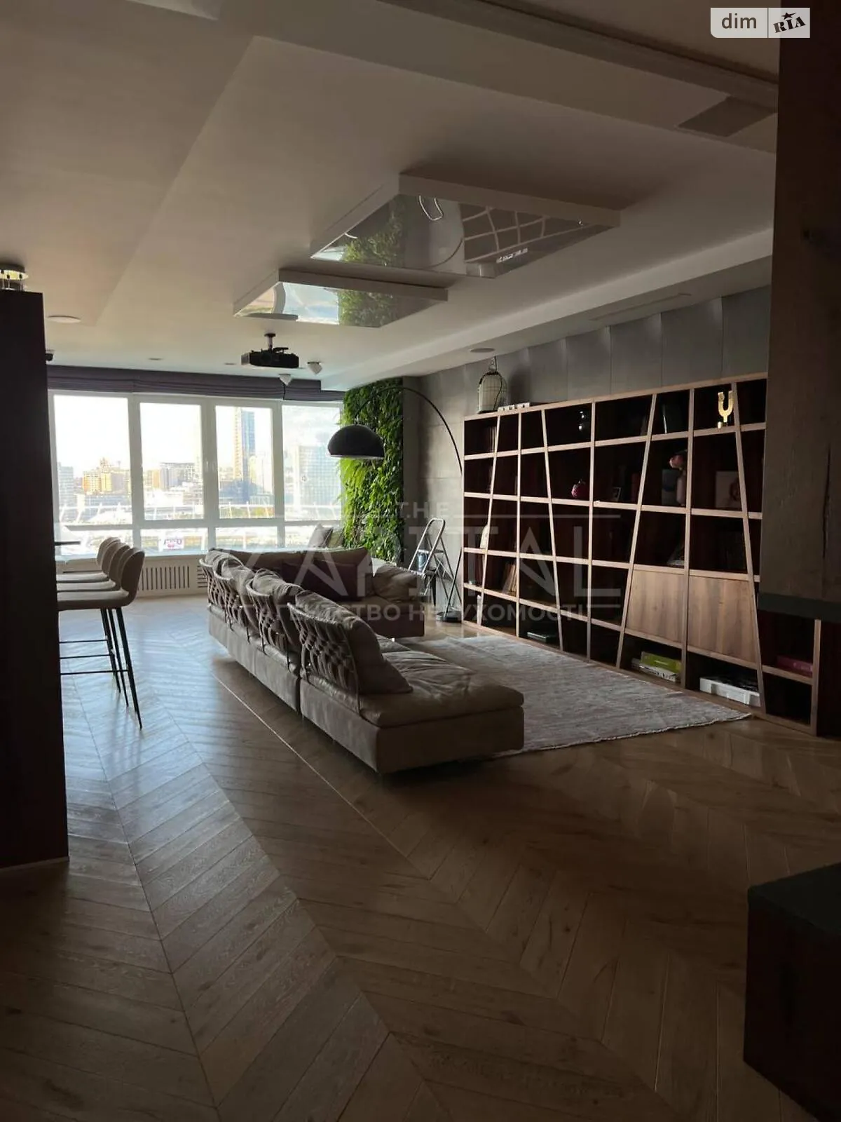 Сдается в аренду 5-комнатная квартира 230 кв. м в Киеве, ул. Деловая, 4 - фото 1