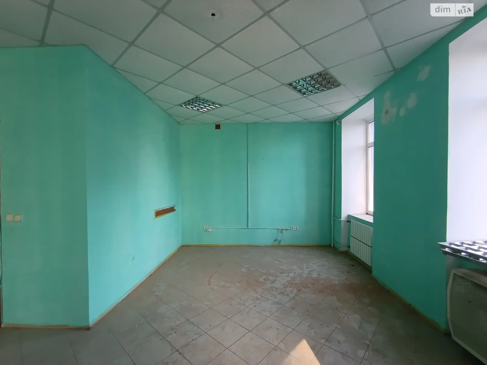Сдается в аренду офис 40 кв. м в бизнес-центре, цена: 3000 грн - фото 1