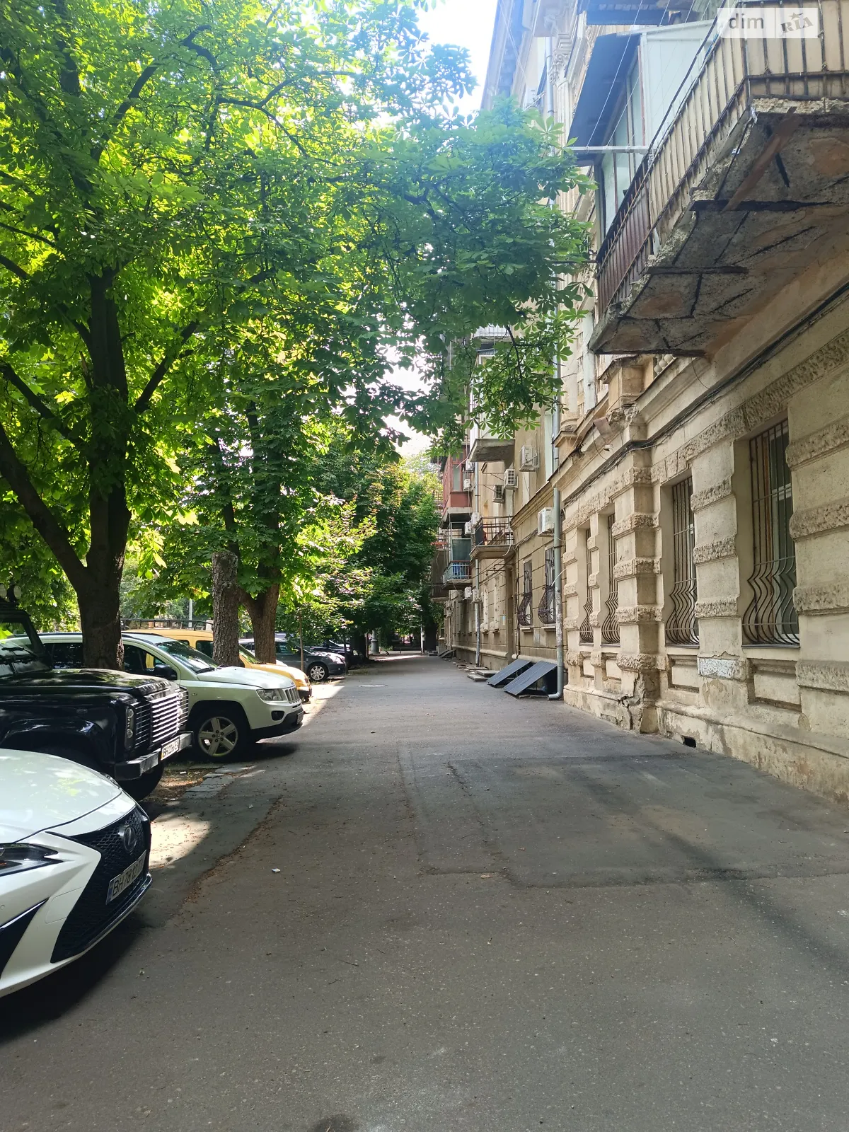 Продается офис 100 кв. м в бизнес-центре, цена: 140000 $ - фото 1