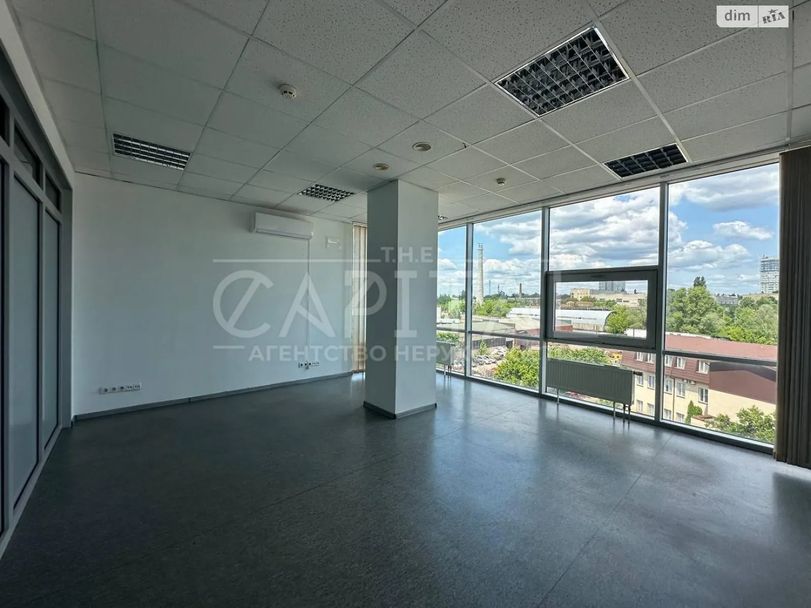 Здається в оренду офіс 100 кв. м в бізнес-центрі, цена: 1000 $ - фото 1