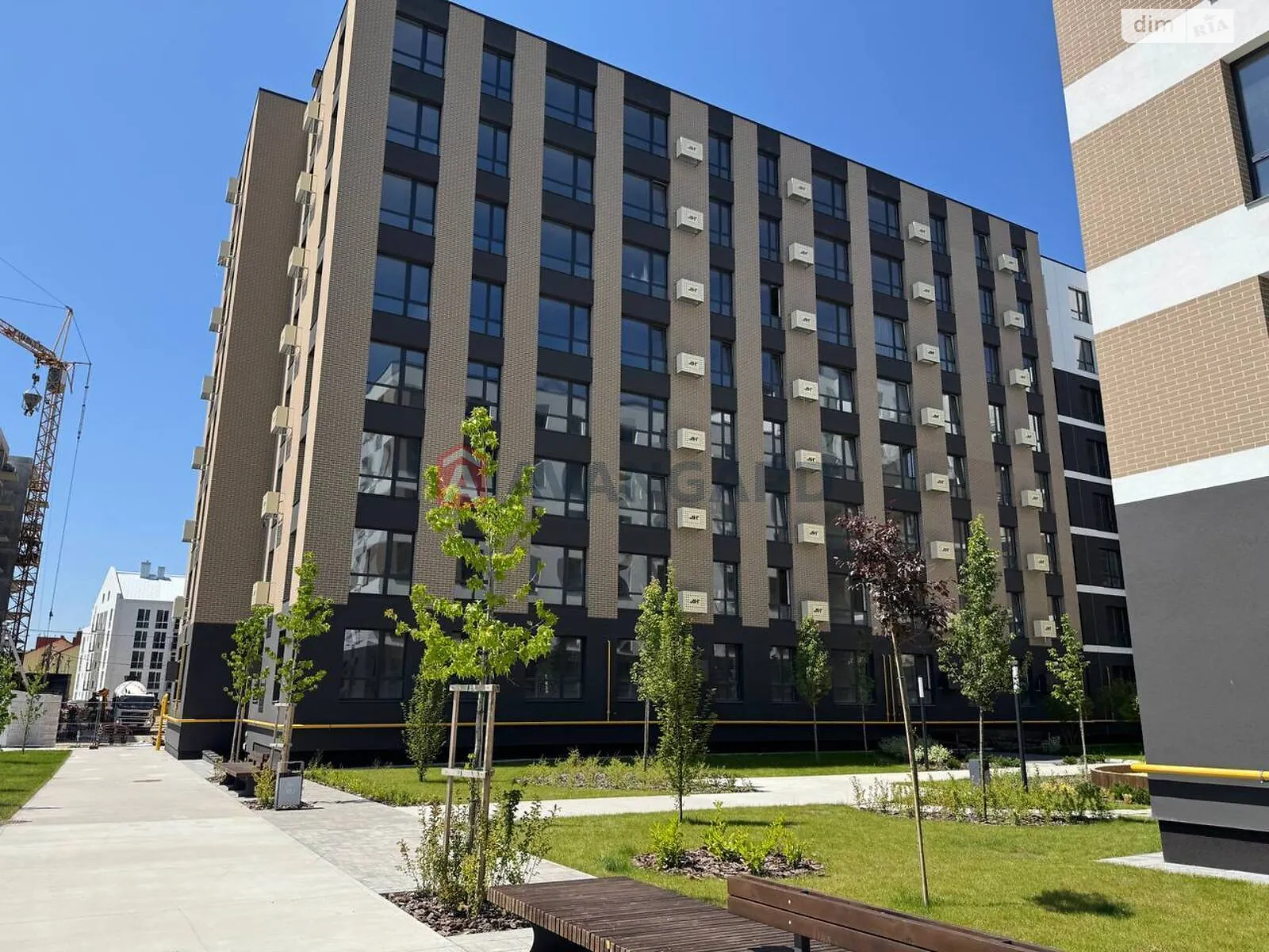 Продается 1-комнатная квартира 41 кв. м в Сокольниках, ул. Героев Крут - фото 1