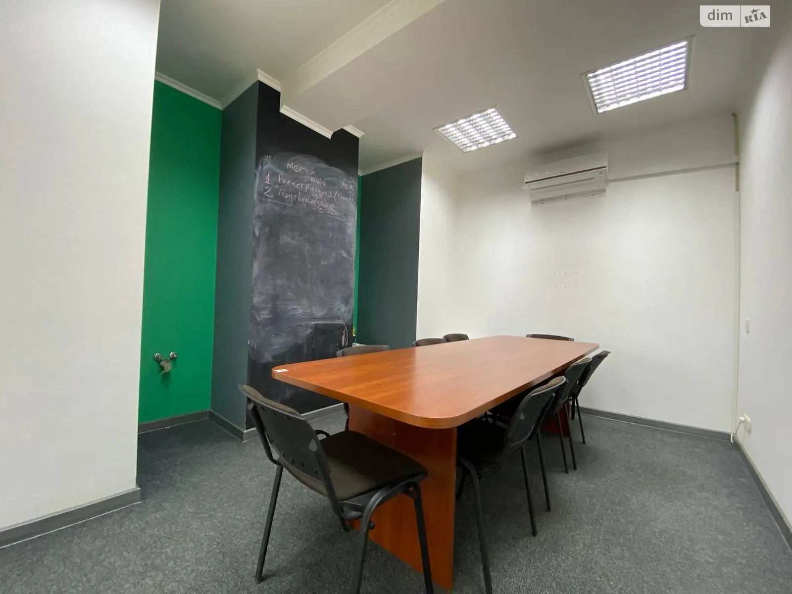 Сдается в аренду офис 252 кв. м в бизнес-центре, цена: 29900 грн - фото 1