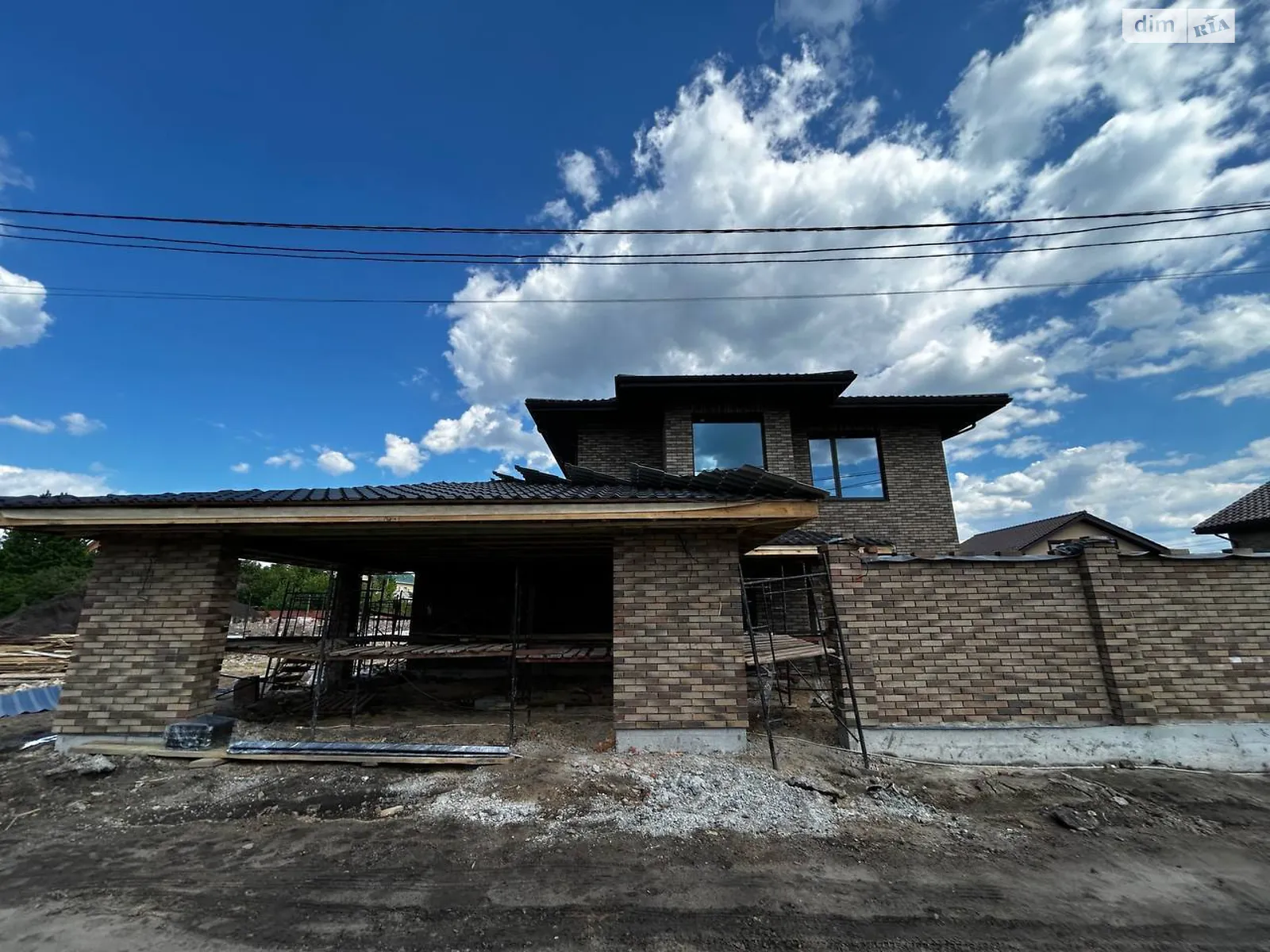 Продается дом на 2 этажа 192 кв. м с террасой, цена: 275000 $ - фото 1