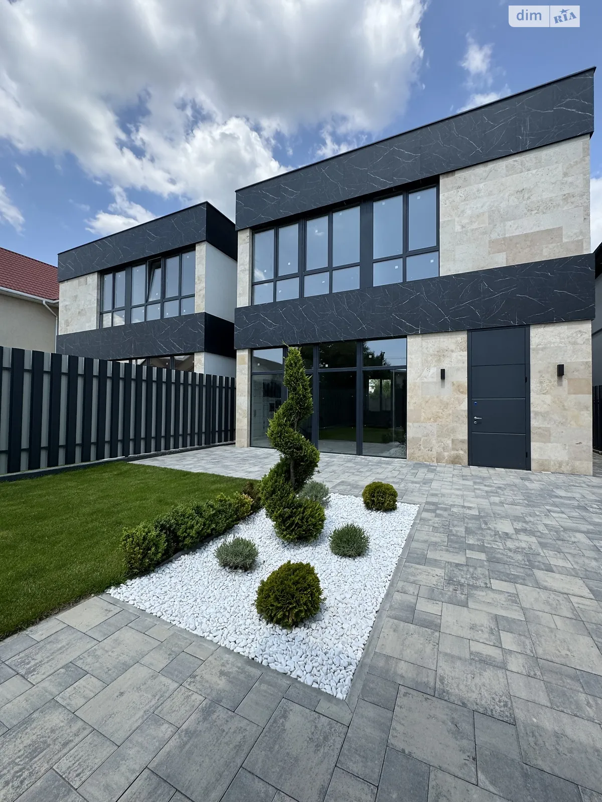 Продається будинок 2 поверховий 220 кв. м з меблями, цена: 65000 $ - фото 1