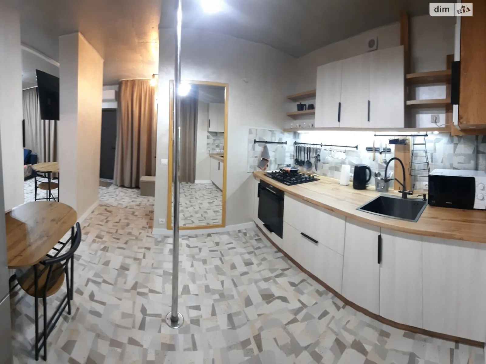 Здається в оренду 1-кімнатна квартира 40 кв. м у Ужгороді, вул. Анатолія Тегзи(Возз'єднання), 23 - фото 1