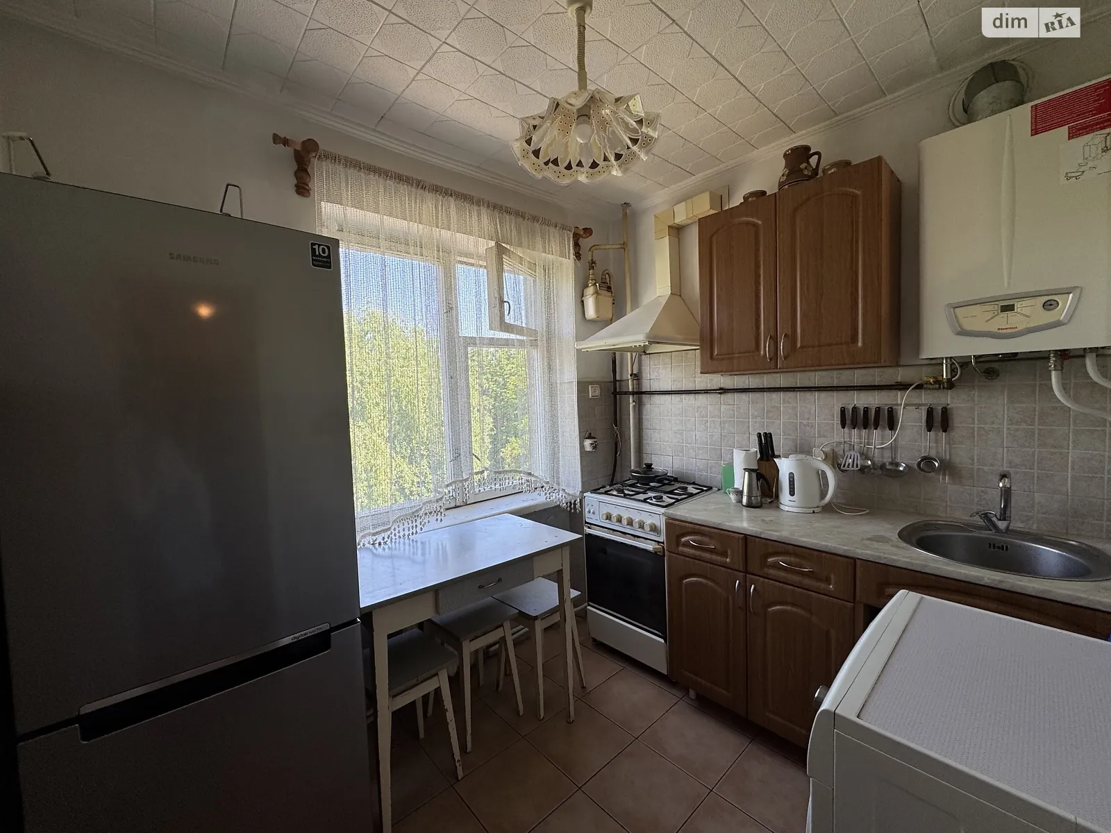 Продається 3-кімнатна квартира 58.8 кв. м у Ужгороді, вул. Іштвана Сечені, 31 - фото 1