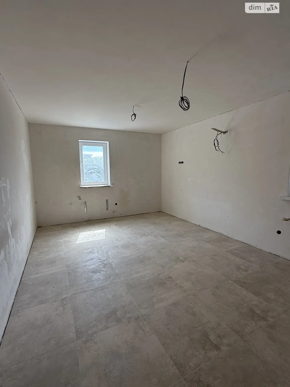 Продается дом на 3 этажа 240 кв. м с мебелью, цена: 250000 $ - фото 1