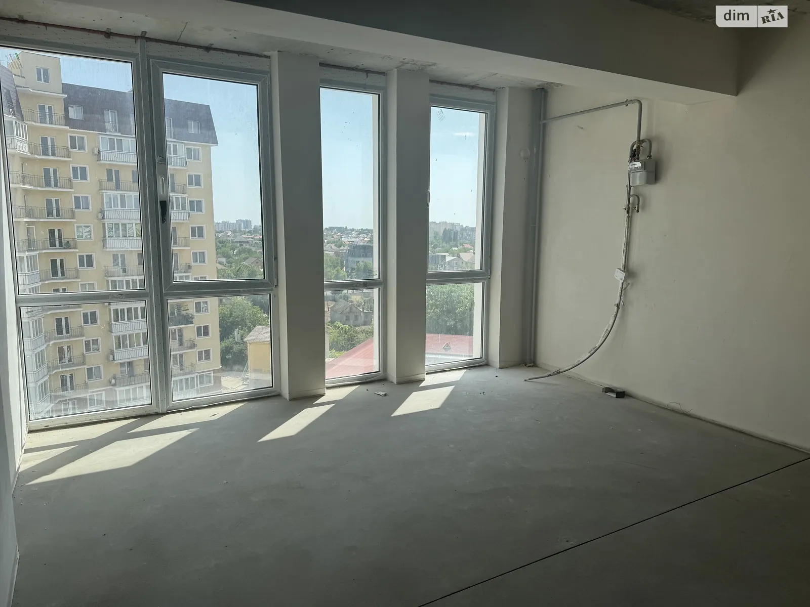Продается 1-комнатная квартира 52 кв. м в Одессе, ул. Инглези, 2 корпус 6 - фото 1