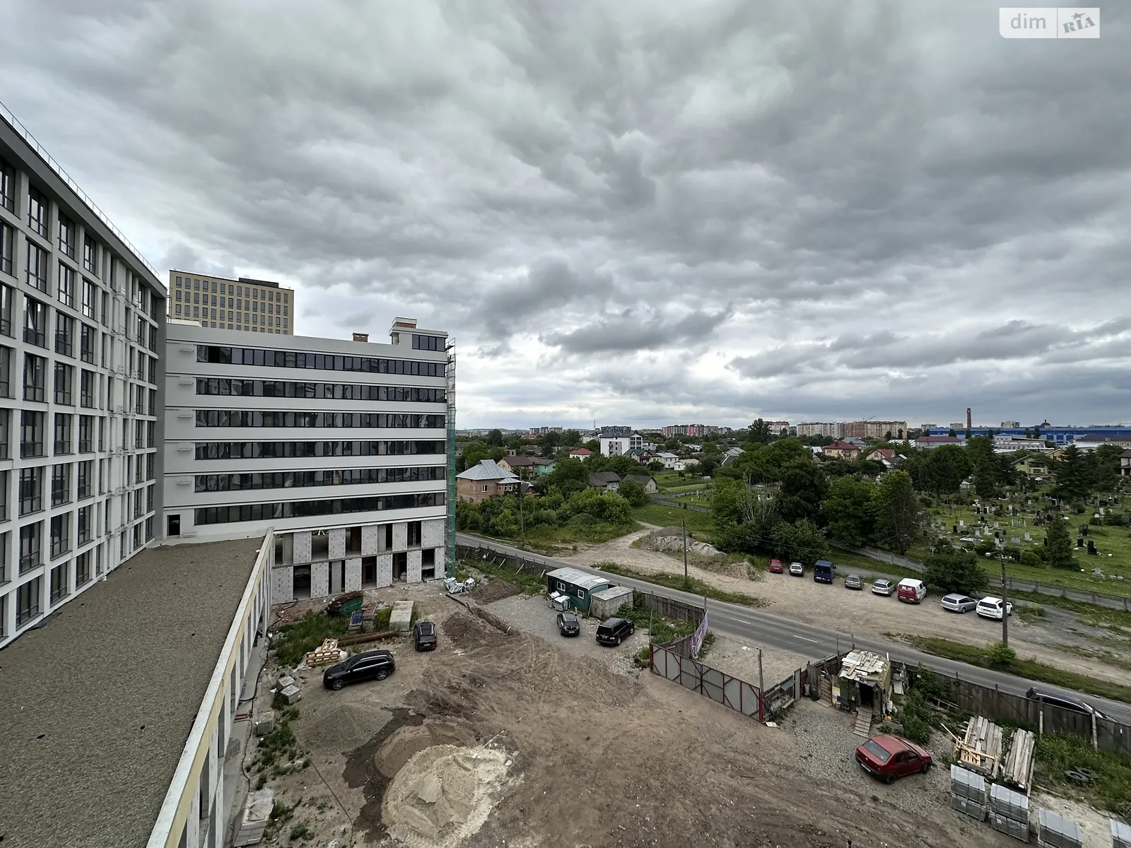 Продается 2-комнатная квартира 56 кв. м в Ивано-Франковске, ул. Надречная - фото 1