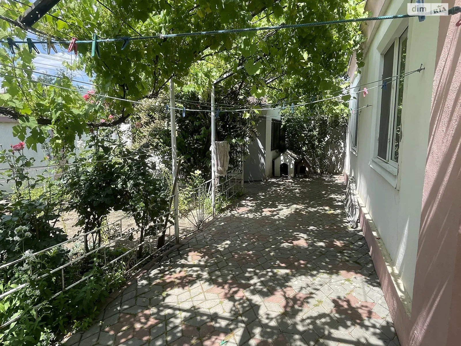 Продается дом на 2 этажа 250 кв. м с мансардой, цена: 150000 $ - фото 1