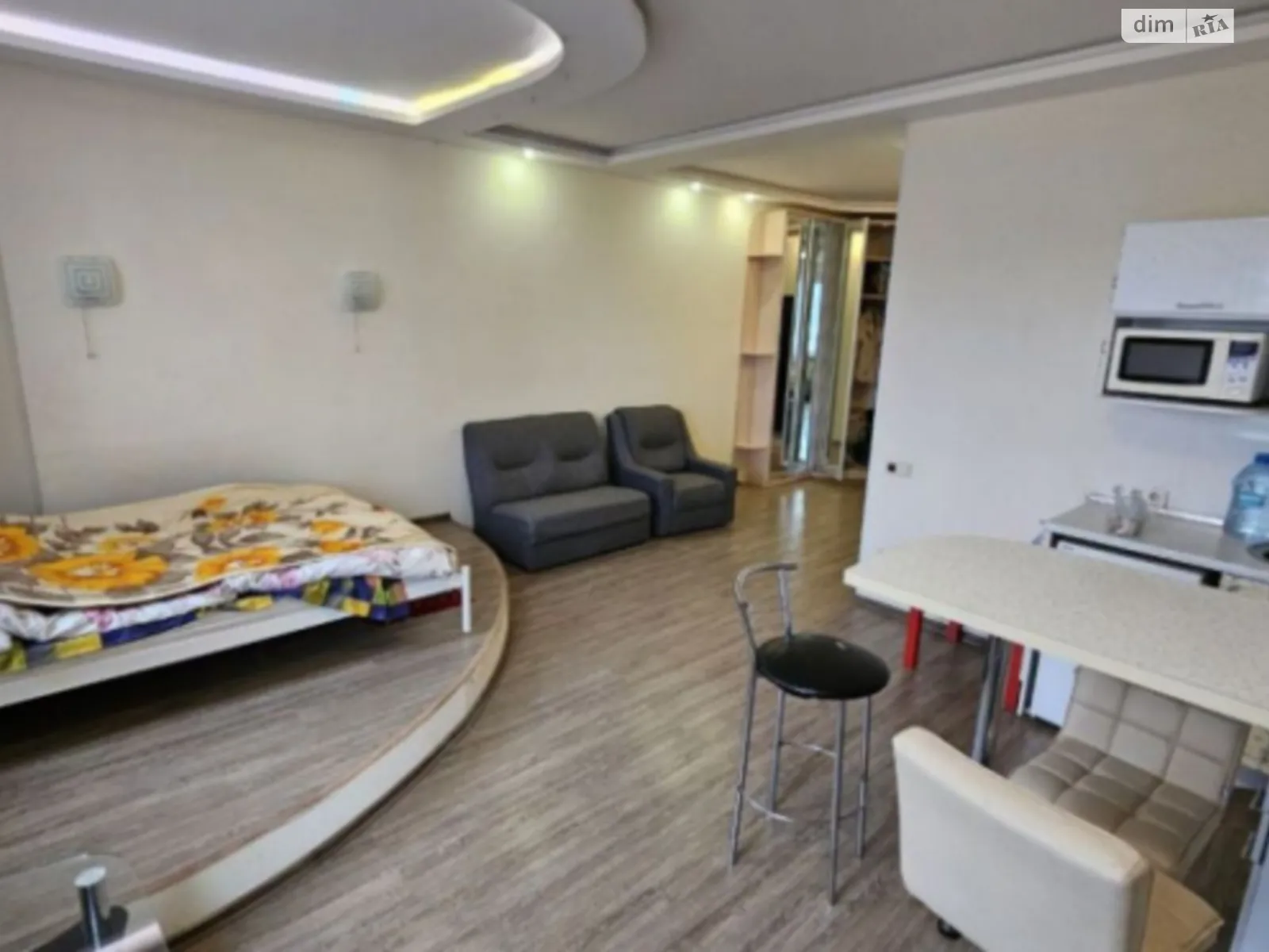 Сдается в аренду 1-комнатная квартира 35 кв. м в Днепре, просп. Поля Александра, 16 - фото 1