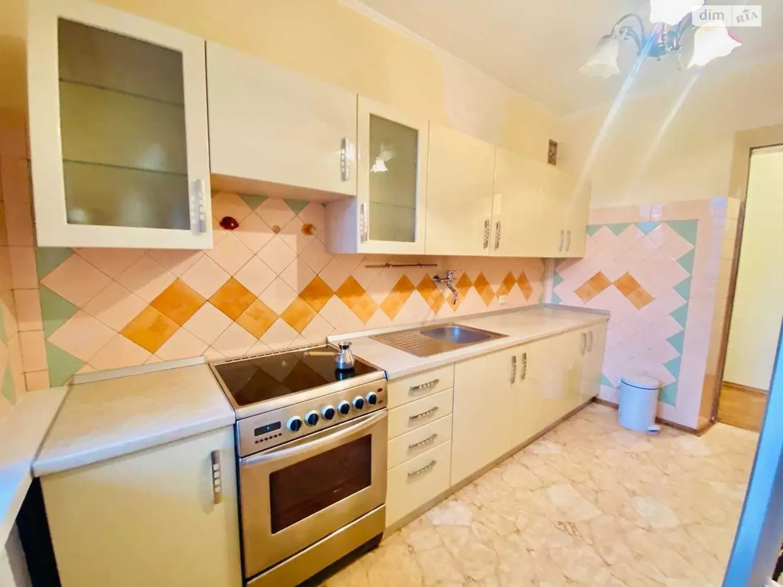 Продається 3-кімнатна квартира 96 кв. м у Києві, вул. Старонаводницька, 6 - фото 1