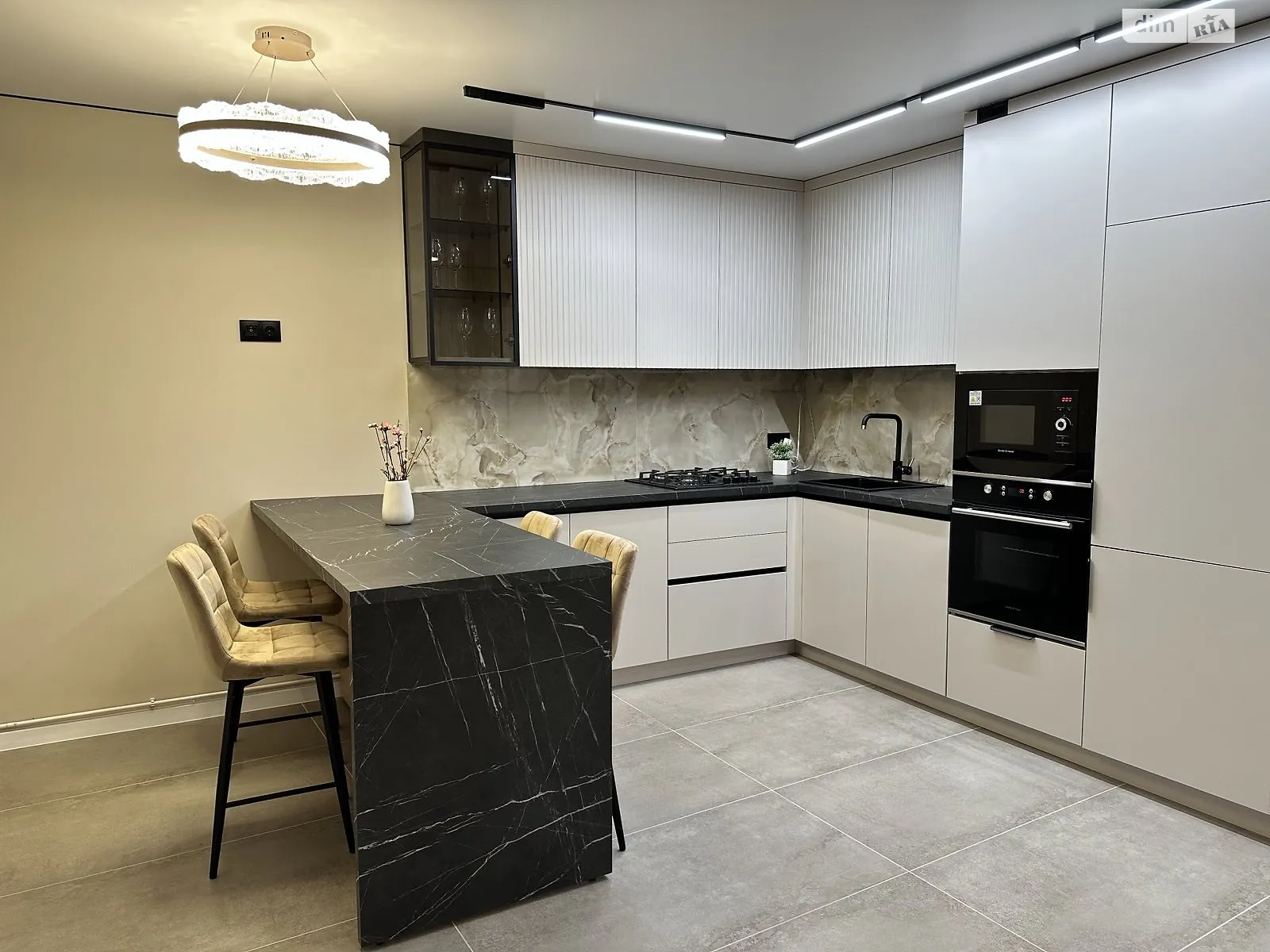 2-комнатная квартира 67 кв. м в Тернополе, цена: 85000 $ - фото 1