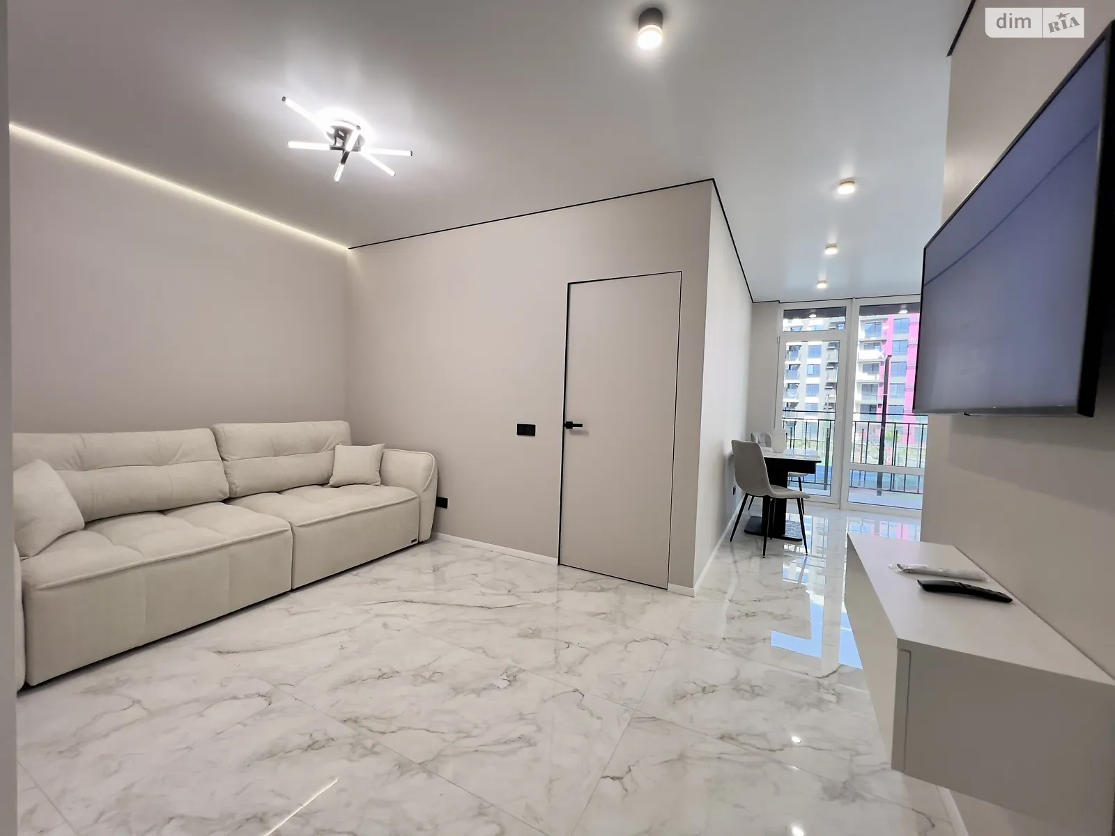 Продается 1-комнатная квартира 42 кв. м в Ивано-Франковске, цена: 79000 $ - фото 1