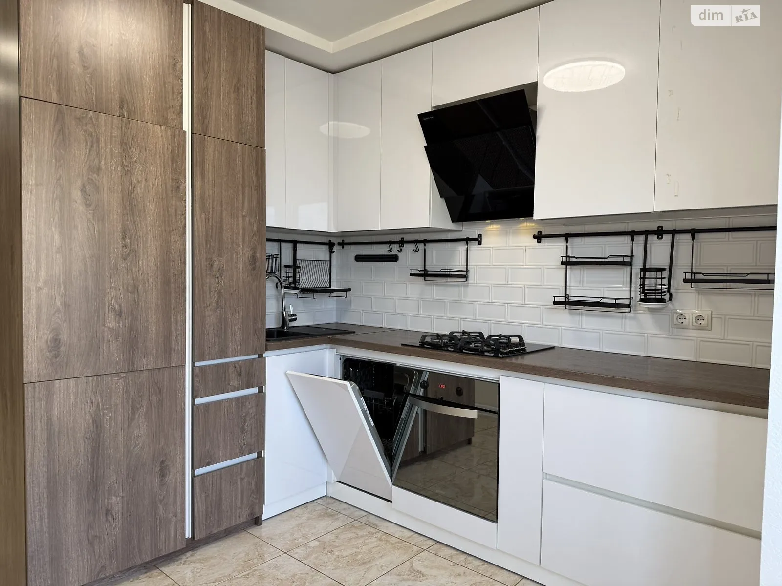 Продается 2-комнатная квартира 60 кв. м в Софиевской Борщаговке, ул. Мира, 30 - фото 1