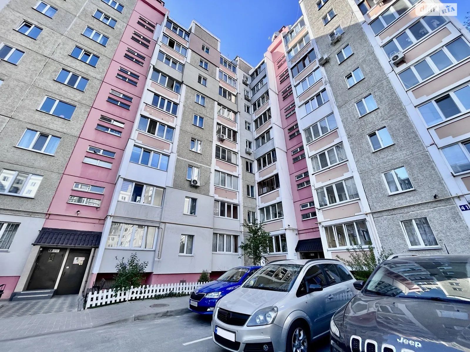 Продается 2-комнатная квартира 68.6 кв. м в Чернигове, ул. Летная, 41 - фото 1