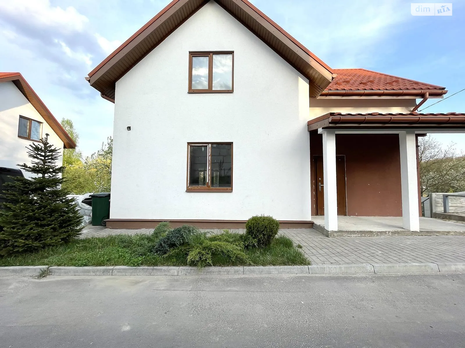 Продается дом на 2 этажа 130 кв. м с мансардой, цена: 87000 $ - фото 1