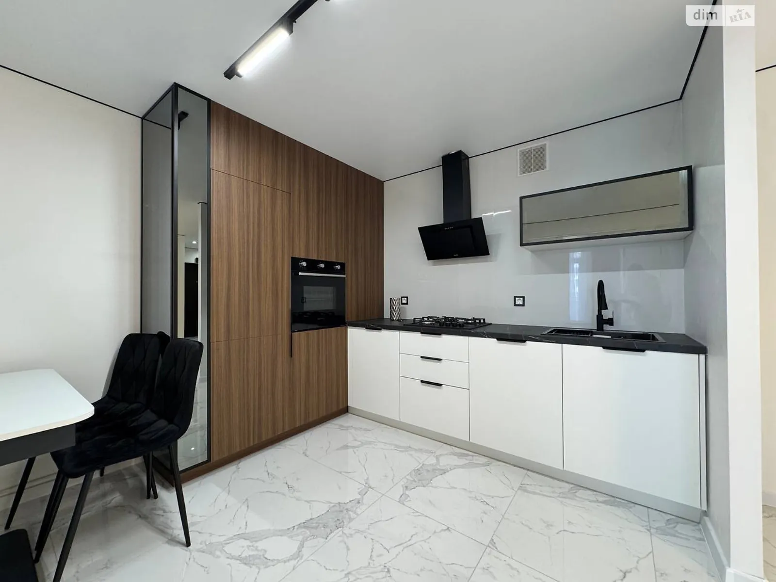 2-комнатная квартира 62 кв. м в Тернополе, ул. Смакулы - фото 1