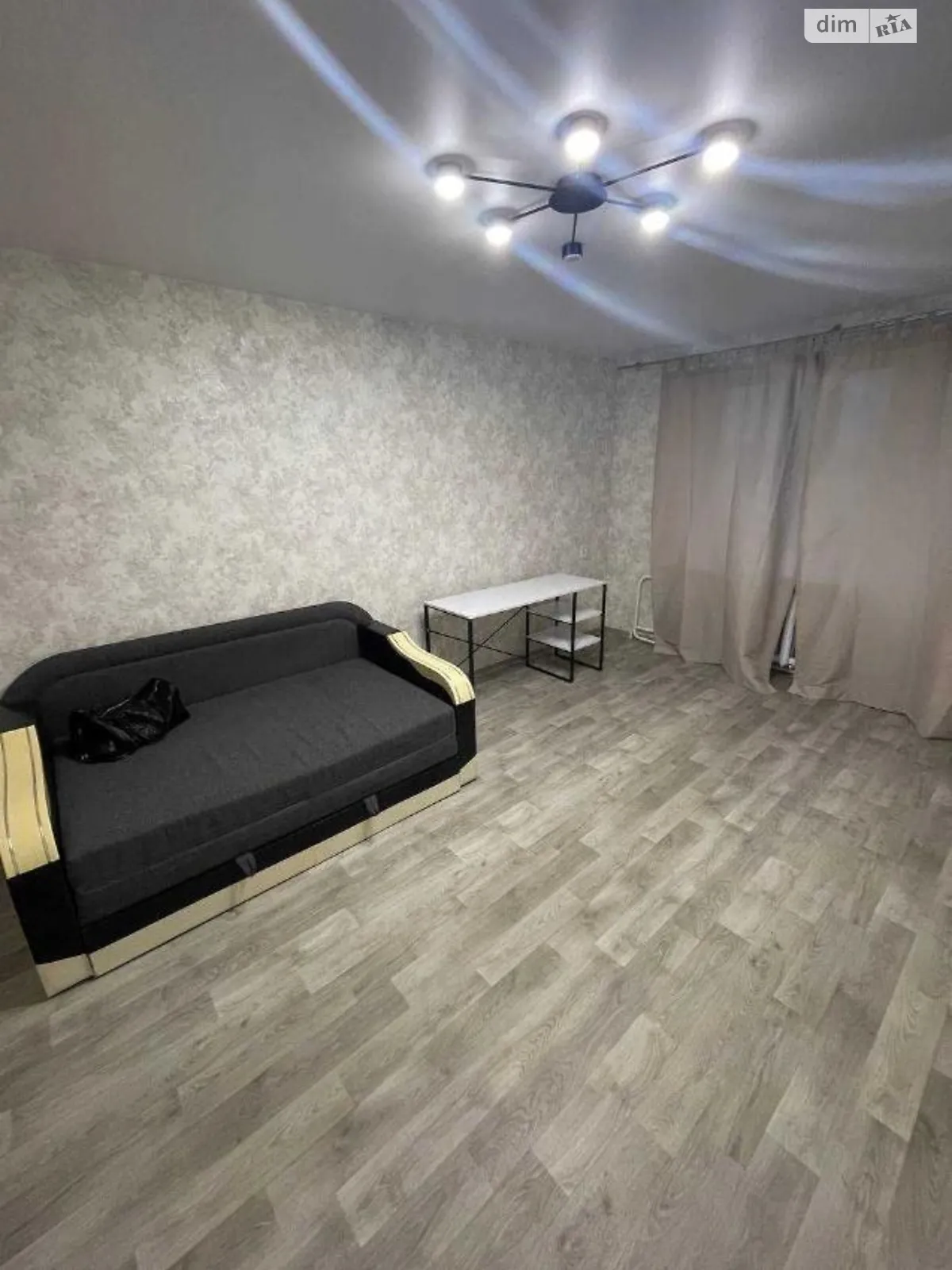 Сдается в аренду 1-комнатная квартира 40 кв. м в Днепре, ул. Семафорная, 48 - фото 1