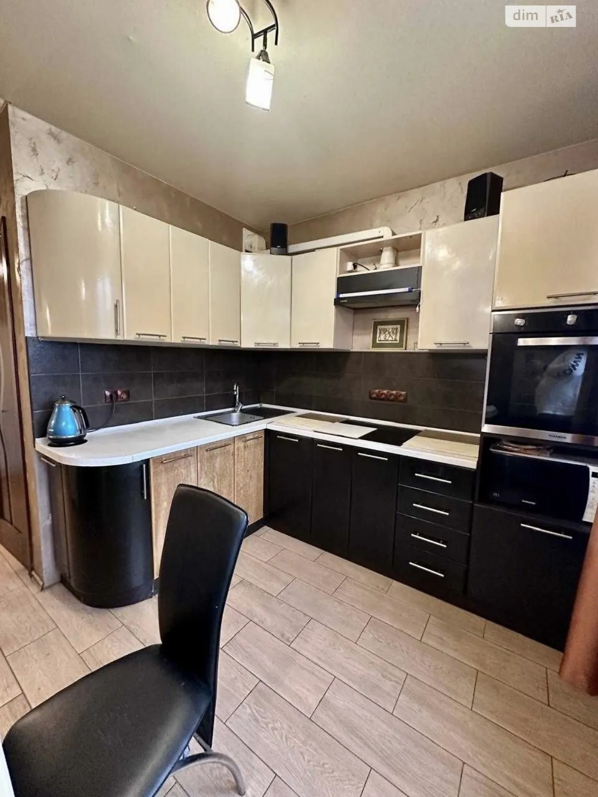 Продается 3-комнатная квартира 74 кв. м в Киеве, ул. Академика Заболотного, 18 - фото 1