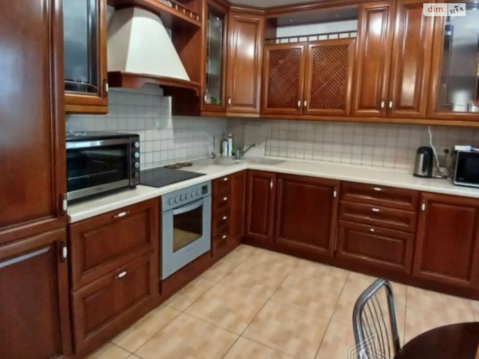 Продається 3-кімнатна квартира 110 кв. м у Києві, вул. Ахматової Анни, 43 - фото 1