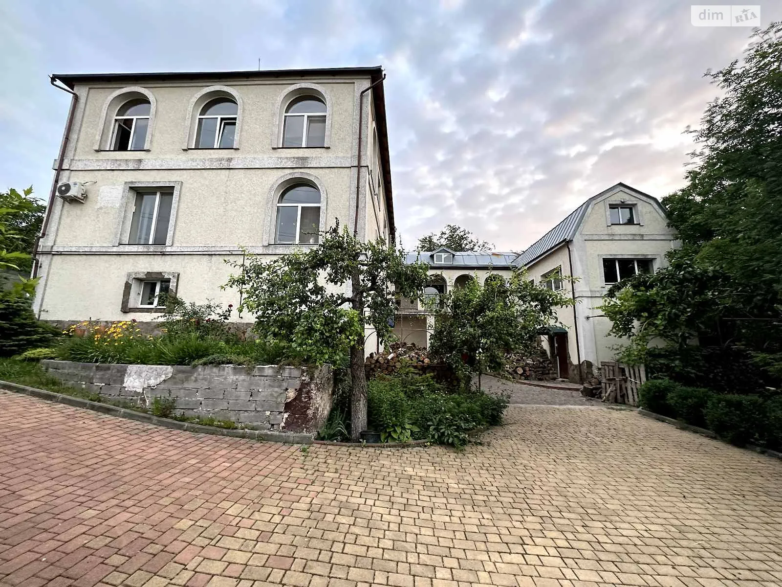 Продається будинок 2 поверховий 594.5 кв. м з терасою, цена: 180000 $ - фото 1