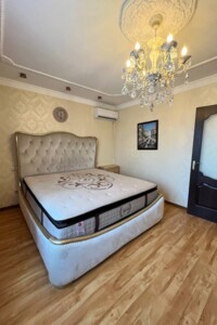 Сниму частный дом в Немирове долгосрочно