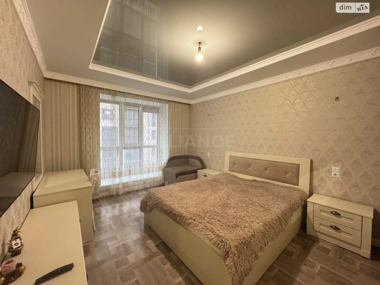 Здається в оренду 1-кімнатна квартира 43 кв. м у Угорниках, вул. Героїв Миколаєва(Сєченова), 129А корпус 28 - фото 1