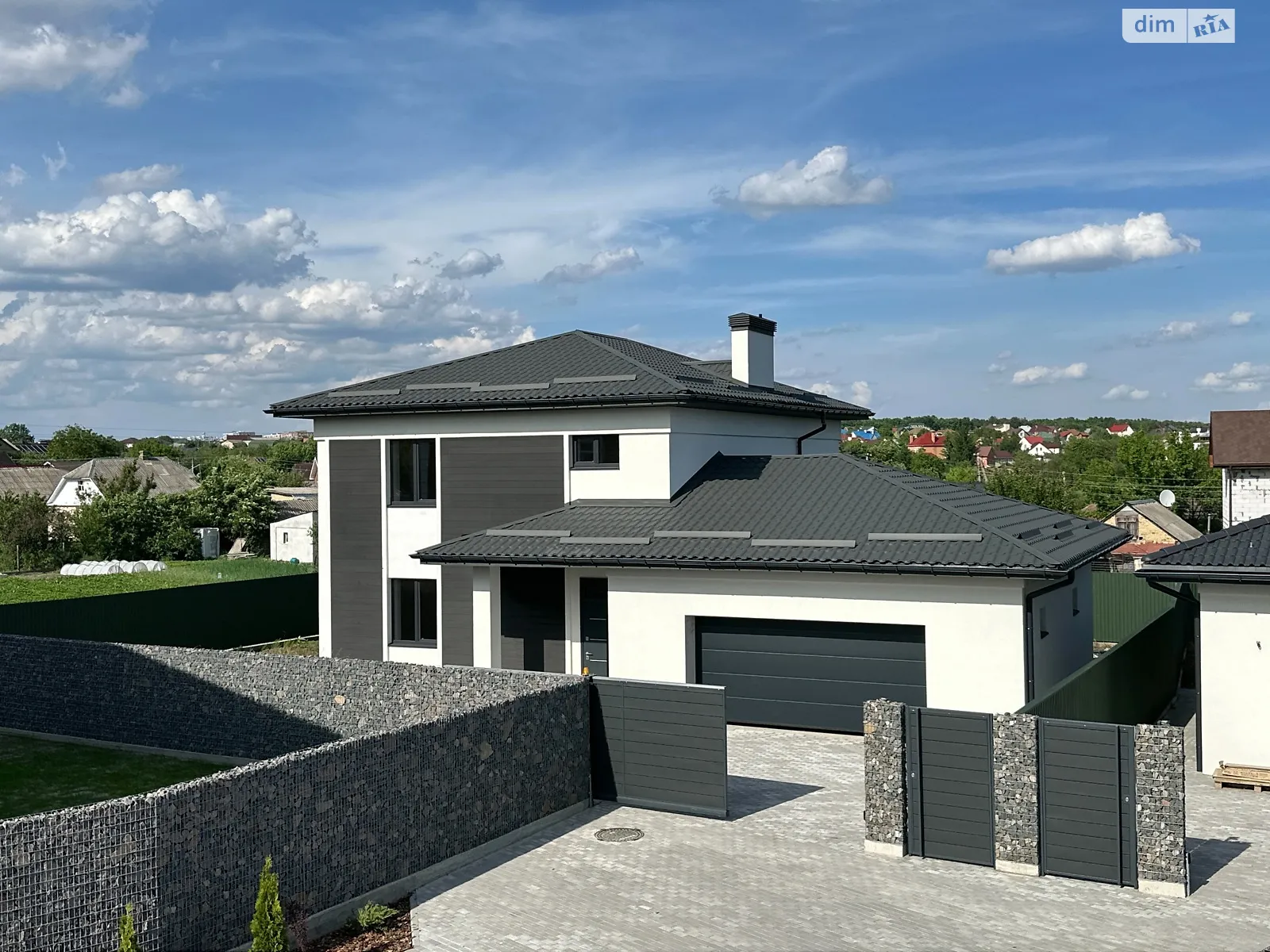 Продается дом на 2 этажа 216 кв. м с террасой, цена: 176000 $ - фото 1